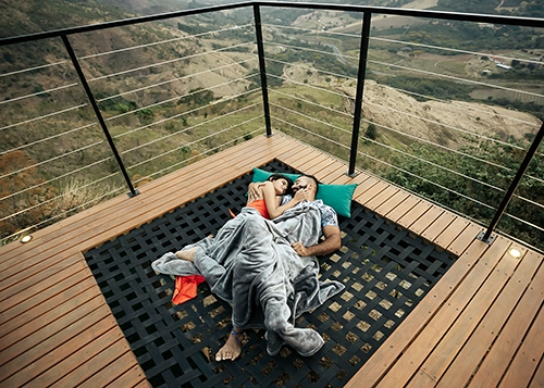Aguardando o espetáculo da natureza deitados confortavelmente no deck. É uma honra proporcionar estes momentos de paz.